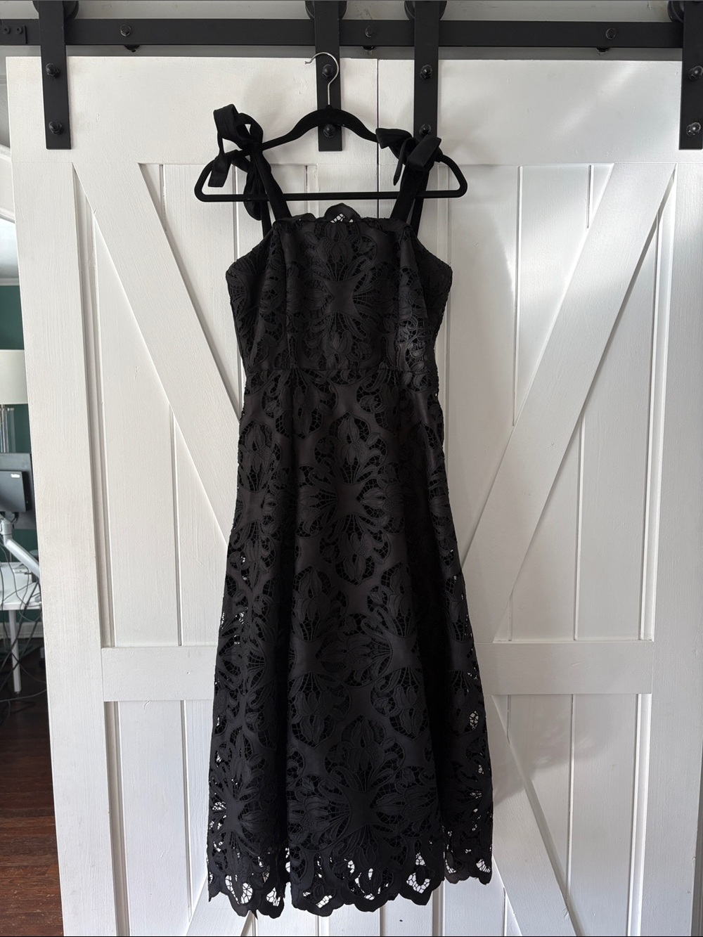 Black Lace Tie-Shoulder Midi Dress - Classic Evening Style